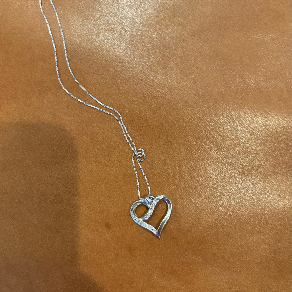 Kay jewelers heart necklace